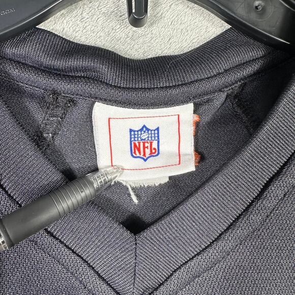 Cincinnati Bengals Tank Top Men's L Black Cutoff Embroidered Logo V-Neck Y2K - Picture 2 of 7